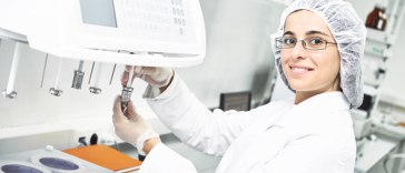Praktikum in der Pharmazie: Ein Alltag zwischen Laborkitteln, klinischen Studien und Arzneimittelherstellung