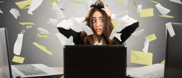 Zeitmanagement im Praktikum: E-Mails effektiv bearbeiten